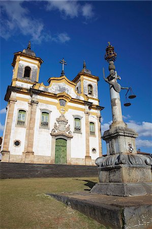 simsearch:841-06501965,k - Sao Francisico of Assis Church in Praca Minas Gerais, Mariana, Minas Gerais, Brazil, South America Stock Photo - Rights-Managed, Code: 841-06501392