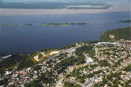 simsearch:841-03676087,k - Aerial view of development along the Rio Negro, Manaus, Amazonas, Brazil, South America Foto de stock - Con derechos protegidos, Código: 841-06501452