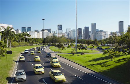 Traffic passing through Parque do Flamengo, Catete, Rio de Janeiro, South America Stockbilder - Lizenzpflichtiges, Bildnummer: 841-06501525