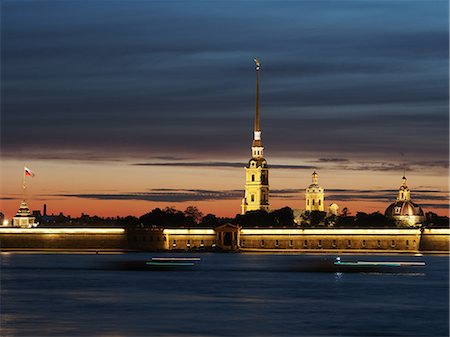 simsearch:841-07082346,k - Cathedral of St. Peter and St. Paul at dusk, St. Petersburg, Russia, Europe Fotografie stock - Rights-Managed, Codice: 841-06501991