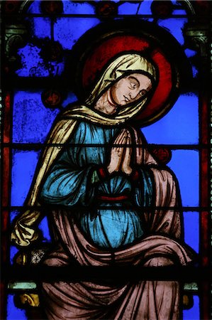 simsearch:841-06502075,k - Stained glass window depicting the Virgin Mary, The Holy Chapel (La Sainte-Chapelle), Paris, France, Europe Stock Photo - Rights-Managed, Code: 841-06502119