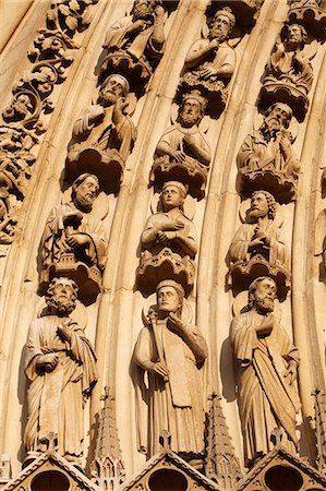 Detail of sculptures on arch of the Western facade, Notre Dame cathedral, Paris, France, Europe Photographie de stock - Rights-Managed, Code: 841-06502126