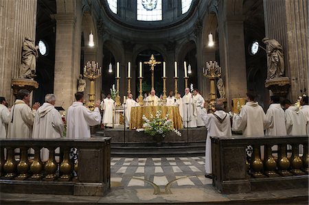 people in church - Eucharist at Saint Sulpice church, Paris, France, Europe Stock Photo - Rights-Managed, Code: 841-06502132