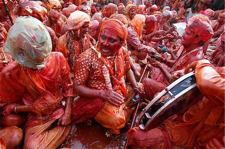 Barsana villagers celebrating Holi in Nandgaon, Uttar Pradesh, India, Asia Foto de stock - Direito Controlado, Número: 841-06502146