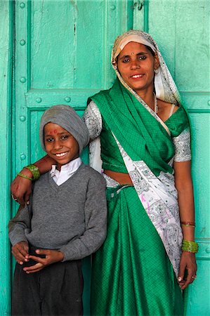 stereotypical - Indian mother and son, Nandgaon, Uttar Pradesh, India, Asia Stock Photo - Rights-Managed, Code: 841-06502159