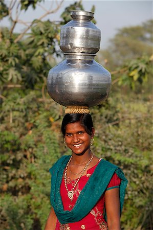 stereotyp - Young woman fetching water, Mathura, Uttar Pradesh, India, Asia Stockbilder - Lizenzpflichtiges, Bildnummer: 841-06502206