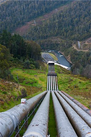 pipeline - Water Pipeline in Western Tasmania, Australia Photographie de stock - Rights-Managed, Code: 841-06502429