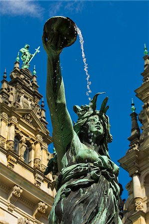 Neo-renaissance statue in a fountain at the Hamburg Rathaus (City Hall), opened 1886, Hamburg, Germany, Europe Foto de stock - Con derechos protegidos, Código: 841-06502616