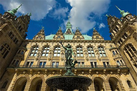 prefeitura do município - Ornate neo-renaissance architecture of the Hamburg Rathaus (City Hall), opened 1886, Hamburg, Germany, Europe Foto de stock - Direito Controlado, Número: 841-06502617