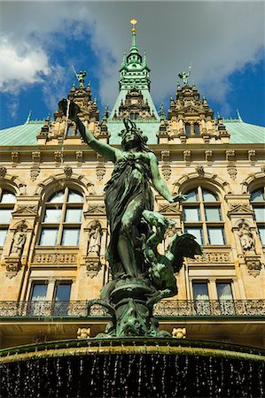 simsearch:841-07083098,k - Neo-renaissance statues and fountain at the Hamburg Rathaus (City Hall), opened 1886, Hamburg, Germany, Europe Foto de stock - Direito Controlado, Número: 841-06502620