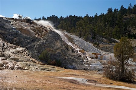 simsearch:841-03067444,k - Devil's Thumb and Palette Spring, Mammoth Hot Springs, Yellowstone National Park, UNESCO World Heritage Site, Wyoming, United States of America, North America Stock Photo - Rights-Managed, Code: 841-06502690