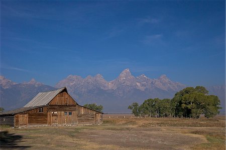 simsearch:841-07913903,k - Barn, Thomas Alma and Lucille Moulton Homestead, Mormon Row Historic District, Grand Teton National Park, Wyoming, United States of America, North America Fotografie stock - Rights-Managed, Codice: 841-06502731