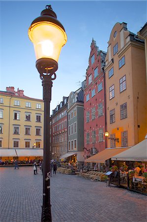 Stortorget Square cafes at dusk, Gamla Stan, Stockholm, Sweden, Scandinavia, Europe Foto de stock - Con derechos protegidos, Código: 841-06502825