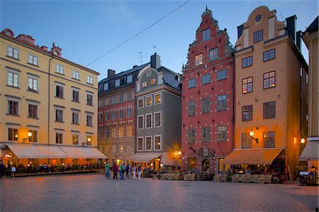 simsearch:841-06502894,k - Stortorget Square cafes at dusk, Gamla Stan, Stockholm, Sweden, Scandinavia, Europe Foto de stock - Con derechos protegidos, Código: 841-06502828