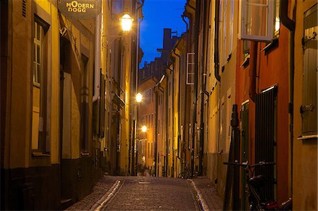 european cobbled street - Narrow street at dusk, Gamla Stan, Stockholm, Sweden, Scandinavia, Europe Stock Photo - Rights-Managed, Code: 841-06502836