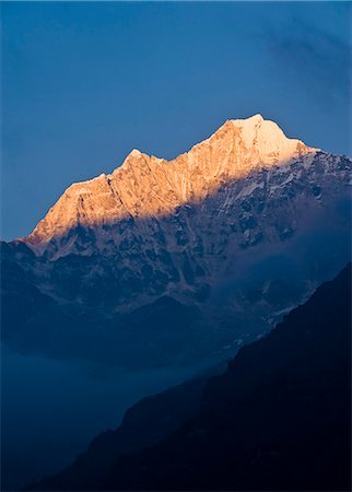 Mount Thamserku, 6608 metres, Solu Khumbu Region, Nepal, Himalayas, Asia Stock Photo - Rights-Managed, Code: 841-06503076