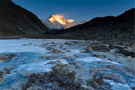 Dudh Pokhari Lake, view towards Cho Oyu, Gokyo, Solu Khumbu (Everest) Region, Nepal, Himalayas, Asia Foto de stock - Con derechos protegidos, Código: 841-06503158