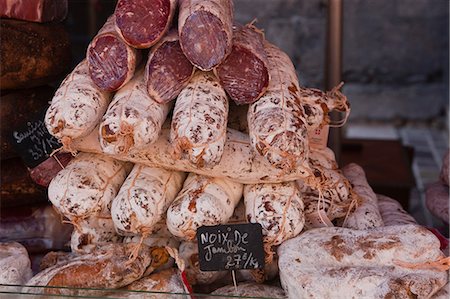 Saucisson on sale at a market in Tours, Indre-et-Loire, Loire Valley, France, Europe Foto de stock - Con derechos protegidos, Código: 841-06503306