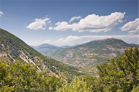 rhone-alpes - Looking towards the area of Montagne du Buc in Rhone-Alpes, France, Europe Photographie de stock - Rights-Managed, Code: 841-06503316