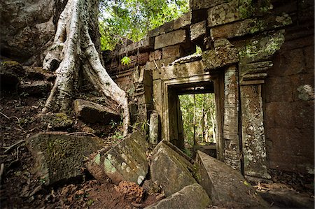 Gateway ruins, Angkor, UNESCO World Heritage Site, Siem Reap, Cambodia, Indochina, Southeast Asia, Asia Stock Photo - Rights-Managed, Code: 841-06503390