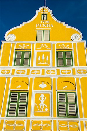 The colourful Dutch houses at the Sint Annabaai in Willemstad, UNESCO World Heritage Site, Curacao, ABC Islands, Netherlands Antilles, Caribbean, Central America Foto de stock - Con derechos protegidos, Código: 841-06616800