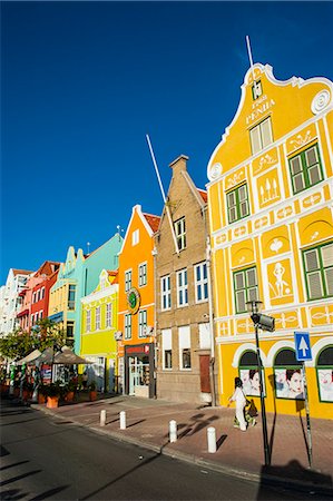 The colourful Dutch houses at the Sint Annabaai in Willemstad, UNESCO World Heritage Site, Curacao, ABC Islands, Netherlands Antilles, Caribbean, Central America Foto de stock - Con derechos protegidos, Código: 841-06616801