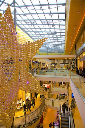 decorations in shopping mall - Thier Gallery, Shopping Centre at Christmas, Dortmund, North Rhine-Westphalia, Germany, Europe Stock Photo - Rights-Managed, Code: 841-06616935