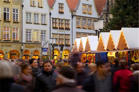 Christmas Market on Prinzipalmarkt, Munster, North Rhine-Westphalia, Germany, Europe Stock Photo - Rights-Managed, Code: 841-06616957