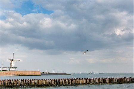 simsearch:841-07813751,k - Oranjemolen (The Orange Windmill), Vlissingen, Zeeland, The Netherlands (Holland), Europe Foto de stock - Con derechos protegidos, Código: 841-06617152