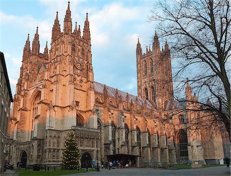 religious - Canterbury Cathedral, UNESCO World Heritage Site, with nativity diorama at dusk, Canterbury, Kent, England, United Kingdom, Europe Photographie de stock - Rights-Managed, Code: 841-06804369