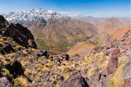 High Atlas mountain scenery on the walk between Oukaimeden ski resort and Tacheddirt, High Atlas Mountains, Morocco, North Africa, Africa Photographie de stock - Rights-Managed, Code: 841-06804643