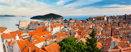 Dubrovnik Old Town and Lokrum Island from Dubrovnik City walls, Dalmatian Coast, Adriatic, Croatia, Europe Stockbilder - Lizenzpflichtiges, Bildnummer: 841-06804659