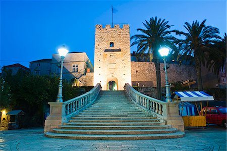 simsearch:6119-07452397,k - Valeki Revelin, the entrance to the Historic Town of Korcula, Korcula Island, Dalmatian Coast, Croatia, Europe Stock Photo - Rights-Managed, Code: 841-06804764