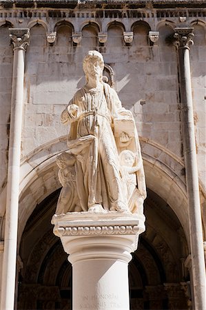 pilar - Statue of St. Lawrence, St. Lawrence Square, Trogir, UNESCO World Heritage Site, Dalmatia, Croatia, Europe Foto de stock - Con derechos protegidos, Código: 841-06804815