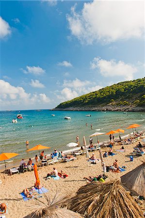 simsearch:841-05961821,k - Sunj Beach, a sandy beach on Lopud Island, Elaphiti Islands, Dalmatian Coast, Croatia, Europe Photographie de stock - Rights-Managed, Code: 841-06804835