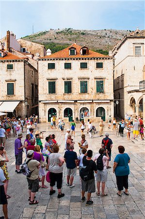 simsearch:841-07082725,k - Dubrovnik city tour in Luza Square, Dubrovnik Old Town, UNESCO World Heritage Site, Dubrovnik, Croatia, Europe Photographie de stock - Rights-Managed, Code: 841-06804838