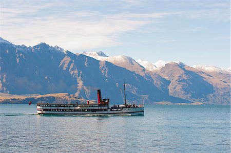 simsearch:841-09194498,k - TSS Earnslaw on Lake Wakatipu, Queenstown, Otago, South Island, New Zealand, Pacific Photographie de stock - Rights-Managed, Code: 841-06804848