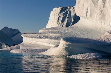 polaire - Grounded icebergs, Rode O (Red Island), Scoresbysund, Northeast Greenland, Polar Regions Photographie de stock - Rights-Managed, Code: 841-06804893