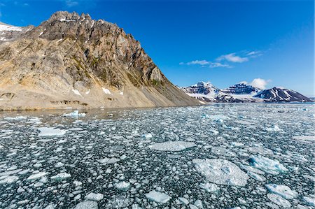 Gnalodden cliff, Hornsund, Spitsbergen, Svalbard Archipelago, Norway, Scandinavia, Europe Fotografie stock - Rights-Managed, Codice: 841-06805165