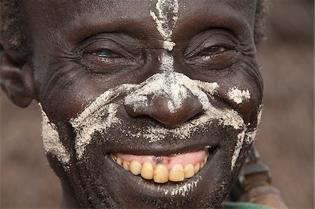 Portrait of a Karo man with facial paintings, Omo River Valley, Ethiopia, Africa Photographie de stock - Rights-Managed, Code: 841-06805476