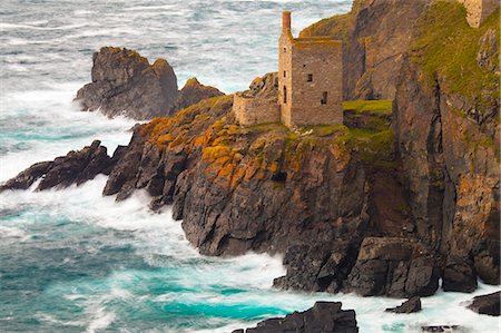 simsearch:841-06345144,k - Abandoned Tin Mine near Botallack, UNESCO World Heritage Site, and rocky coast, Cornwall, England, United Kingdom, Europe Photographie de stock - Rights-Managed, Code: 841-06805556