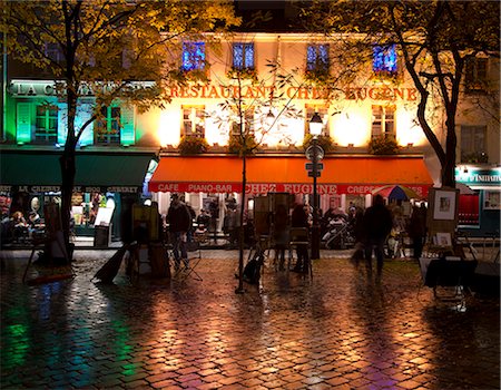 people cafe outdoor - Restaurants and cafes lit at night in the Montmartre area of Paris, France, Europe Stock Photo - Rights-Managed, Code: 841-06805637