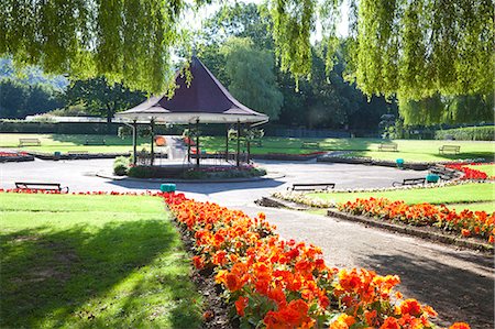 flower bed - Ynysangharad Park, Pontypridd, Mid-Glamorgan, Wales, United Kingdom, Europe Stock Photo - Rights-Managed, Code: 841-06805832