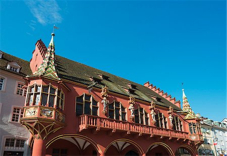 Kaufhaus in Munsterplatz, Freiburg, Baden-Wurttemberg, Germany, Europe Photographie de stock - Rights-Managed, Code: 841-06806062