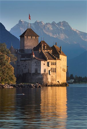 The Castle of Chillon, on Lake Geneva, Montreux, Canton Vaud, Switzerland, Europe Photographie de stock - Rights-Managed, Code: 841-06806481