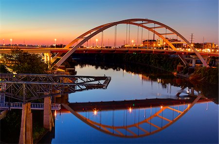 sunset river - Cumberland River and Gateway Bridge, Nashville, Tennessee, United States of America, North America Stock Photo - Rights-Managed, Code: 841-06806531