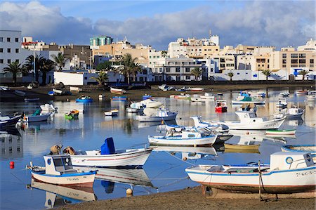 Fishing boats in Charco de San Gines, Arrecife, Lanzarote Island, Canary Islands, Spain, Atlantic, Europe Foto de stock - Con derechos protegidos, Código: 841-06806633