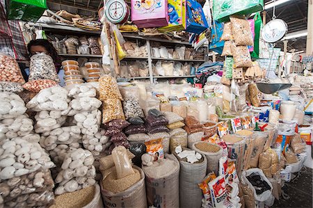 Grain vendor in local market Cuzco, Peru, South America Fotografie stock - Rights-Managed, Codice: 841-06806704