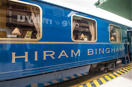 Hiram Bingham train at the Ollanta Train station in Ollantaytambo, Sacred Valley, Peru. South America Foto de stock - Con derechos protegidos, Código: 841-06806710