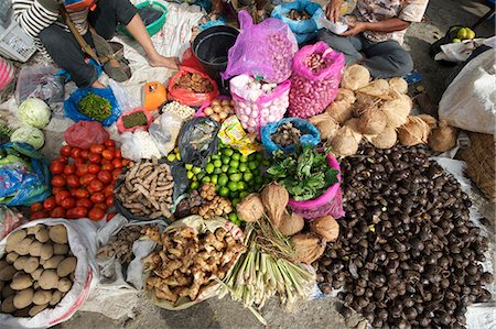 simsearch:841-03677452,k - Batak tribal market stall selling local produce in Tomuk, Samosir Island in Lake Toba, Sumatra, Indonesia, Southeast Asia, Asia Photographie de stock - Rights-Managed, Code: 841-06806939